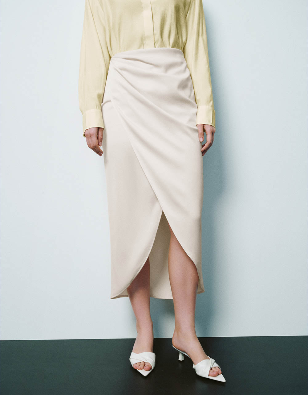 Ruched Midi Straight Skirt