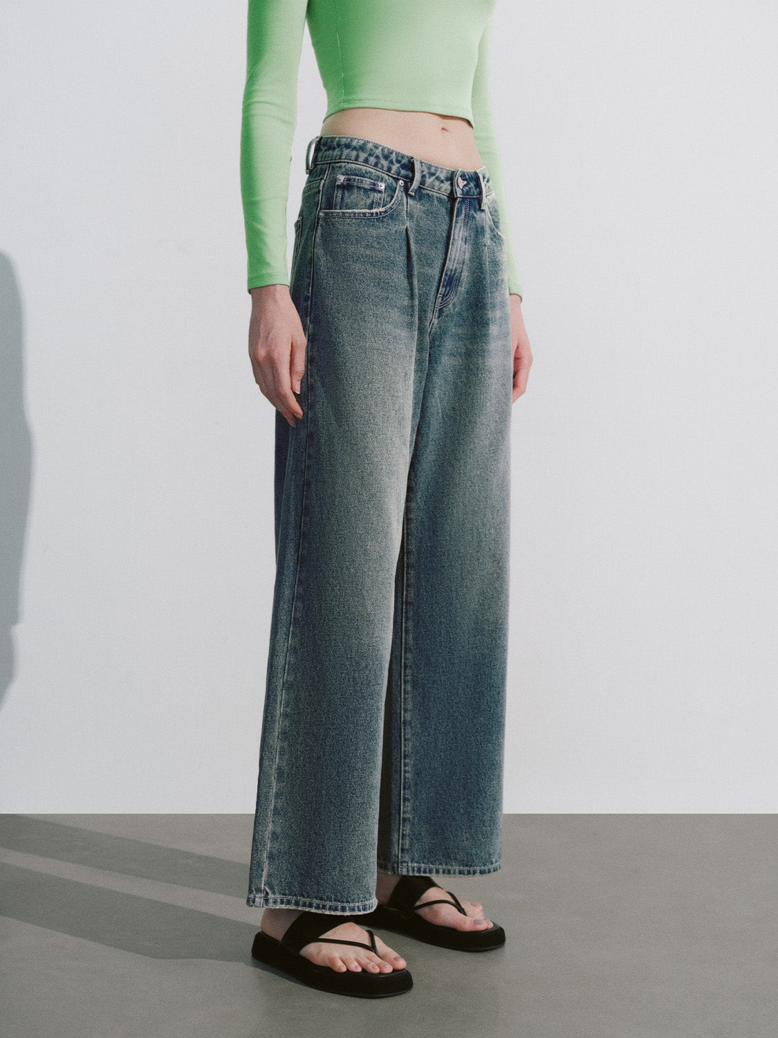 Wide-Leg Jeans