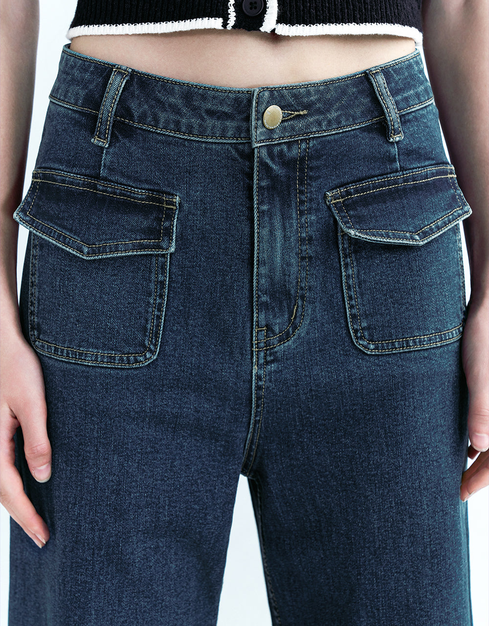 Front Pockets Straight Jeans