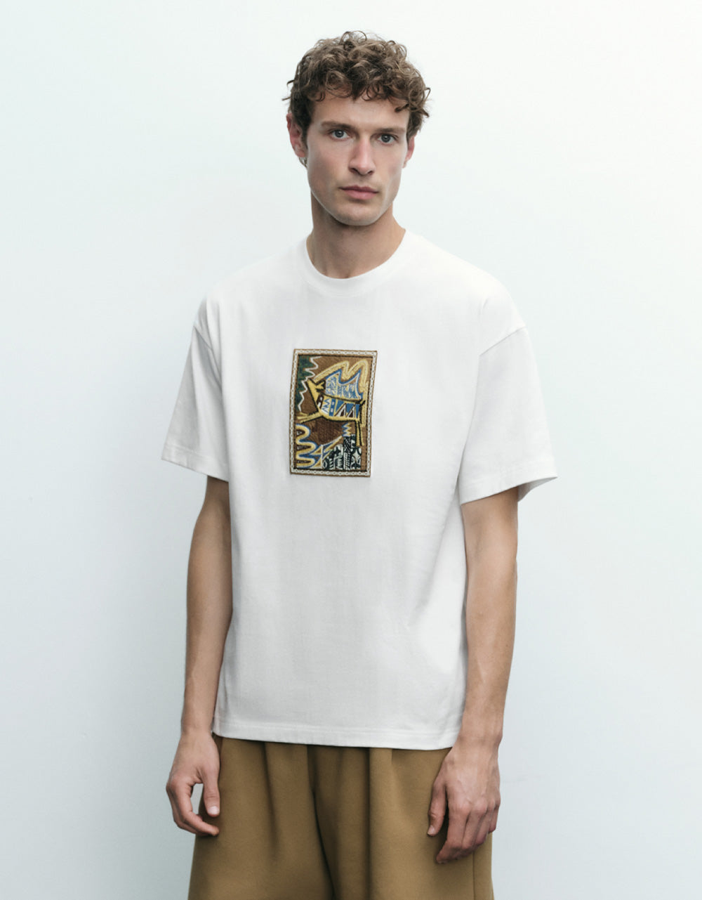 Graphic Embroidered Crew Neck T-Shirt – Urban Revivo Thailand